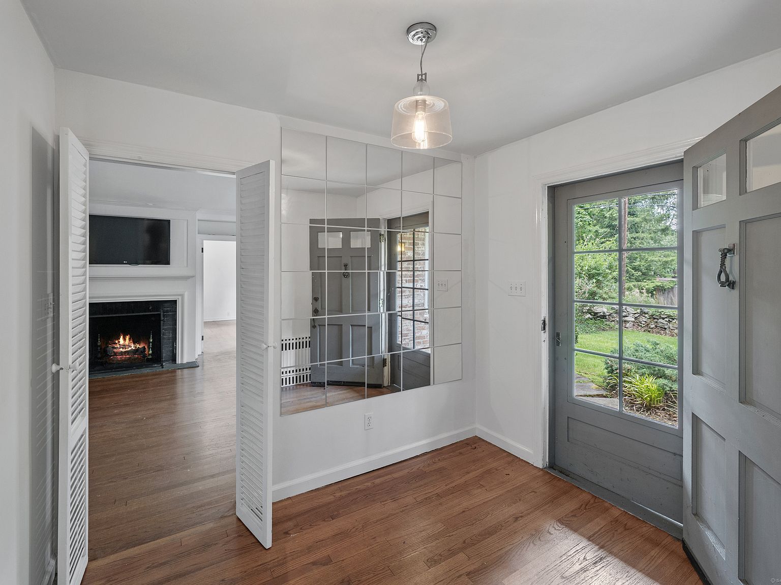 32 Narrow Rocks Rd Westport, CT 06880 - Thumbnail 4