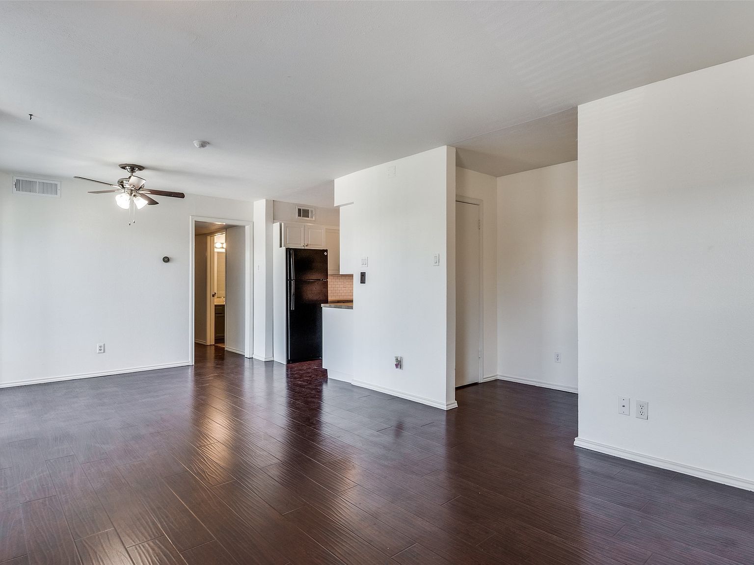 5902 Marvin Loving Dr APT 201 Garland, TX 75043 - Thumbnail 4