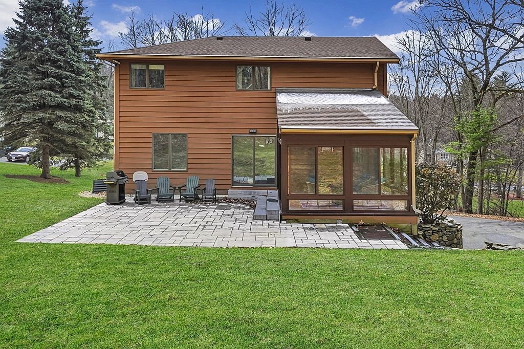 34 Grove St Shrewsbury, MA 01545 - Thumbnail 4