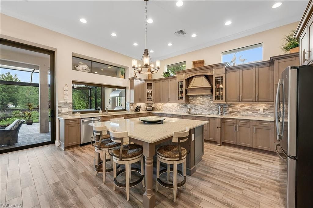 12402 Lockford Ln Naples, FL 34120 - Thumbnail 4