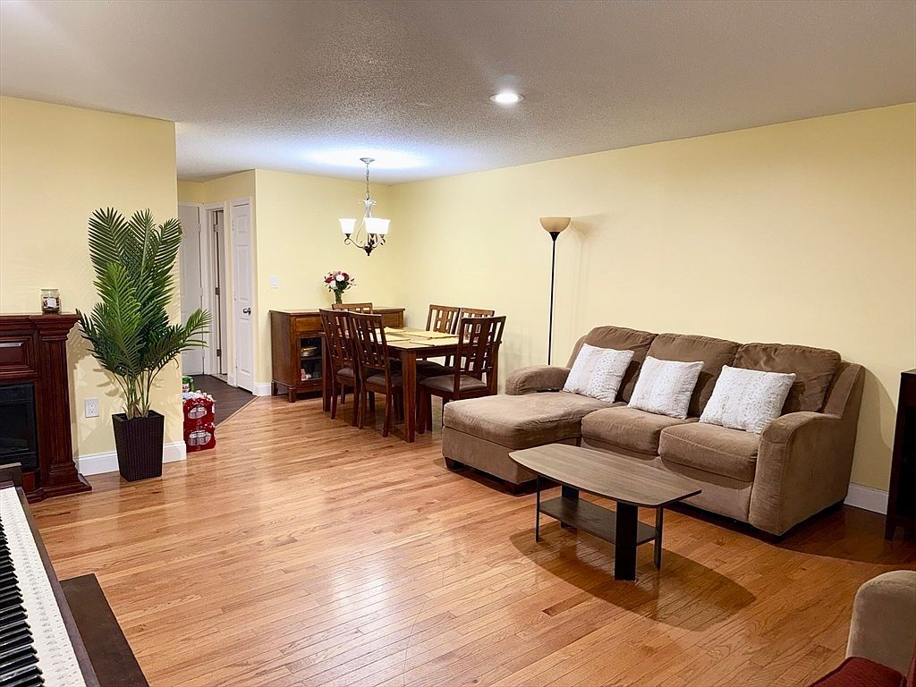 131-131A Lawrence St #40 Lawrence, MA 01841 - Thumbnail 4