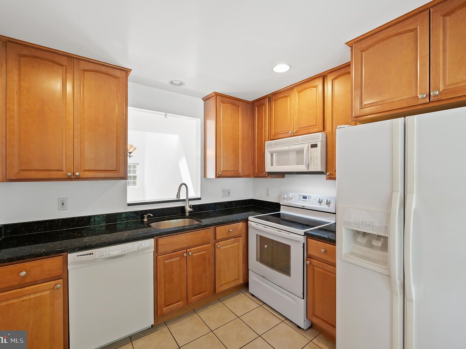 14069 Saddleview Dr Gaithersburg, MD 20878 - Thumbnail 4