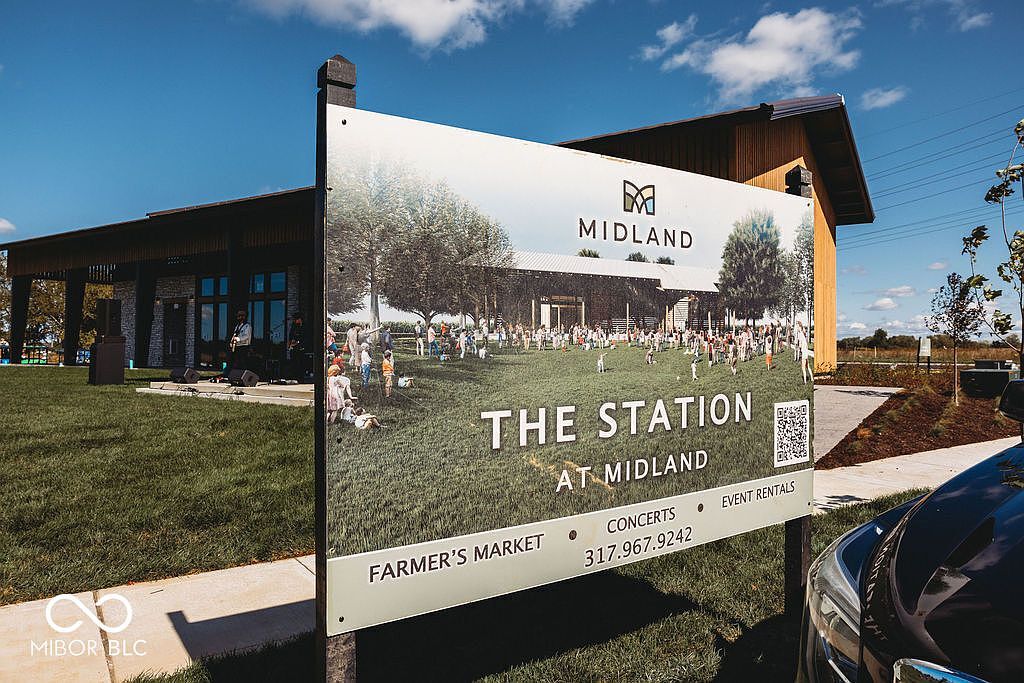 1451 Crosstie Cir Westfield, IN 46074 - Thumbnail 4