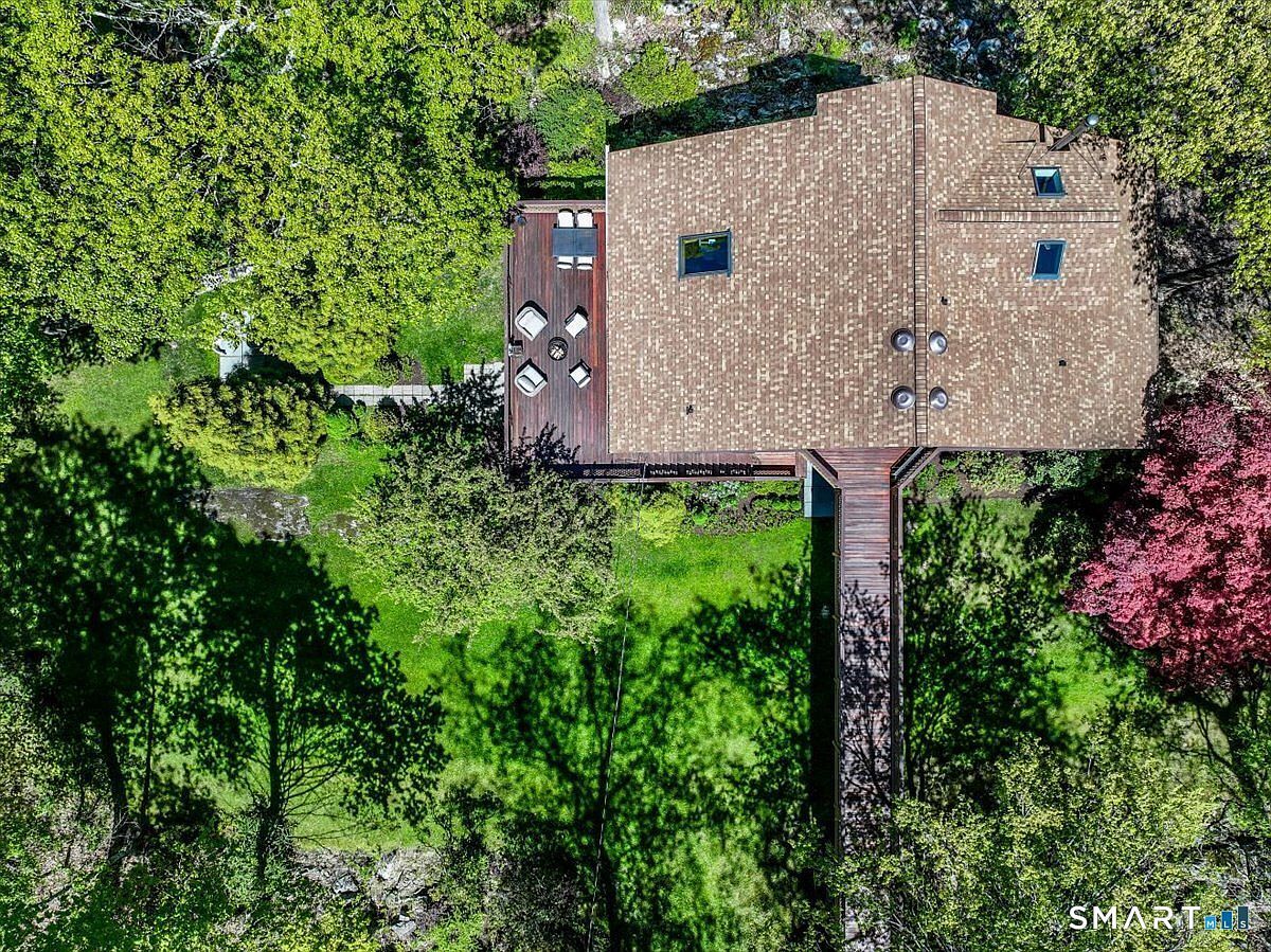 10 Hillcrest Ct Ridgefield, CT 06877 - Thumbnail 4
