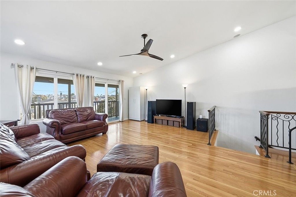 1805 Stanford Ave Redondo Beach, CA 90278 - Thumbnail 4