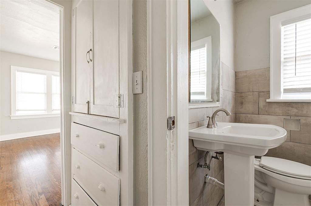 2555 NW 20th St Oklahoma City, OK 73107 - Thumbnail 4