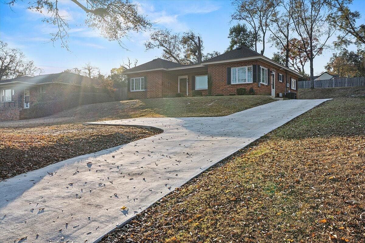 1213 Heard Ave Augusta, GA 30904 - Thumbnail 4