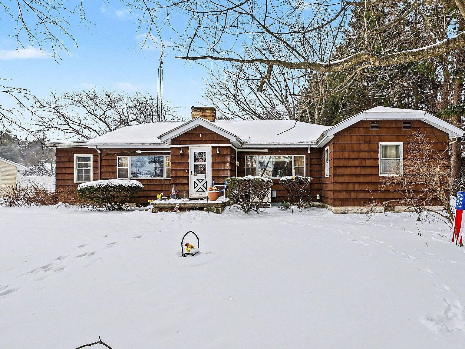 3633 Lakeshore Dr Saint Joseph, MI 49085 - Thumbnail 4