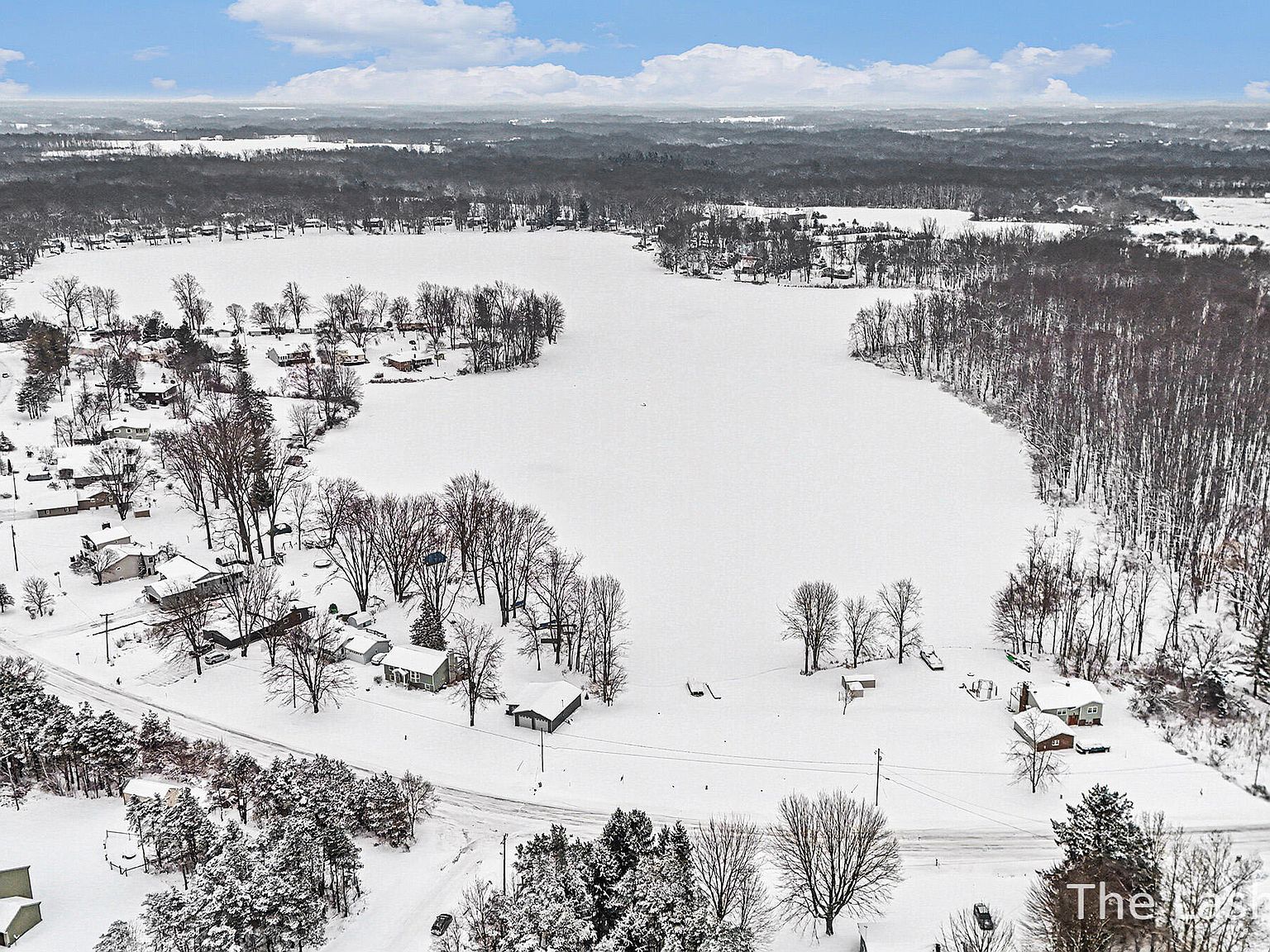 9758 Ten Mile Rd NE Rockford, MI 49341 - Thumbnail 4