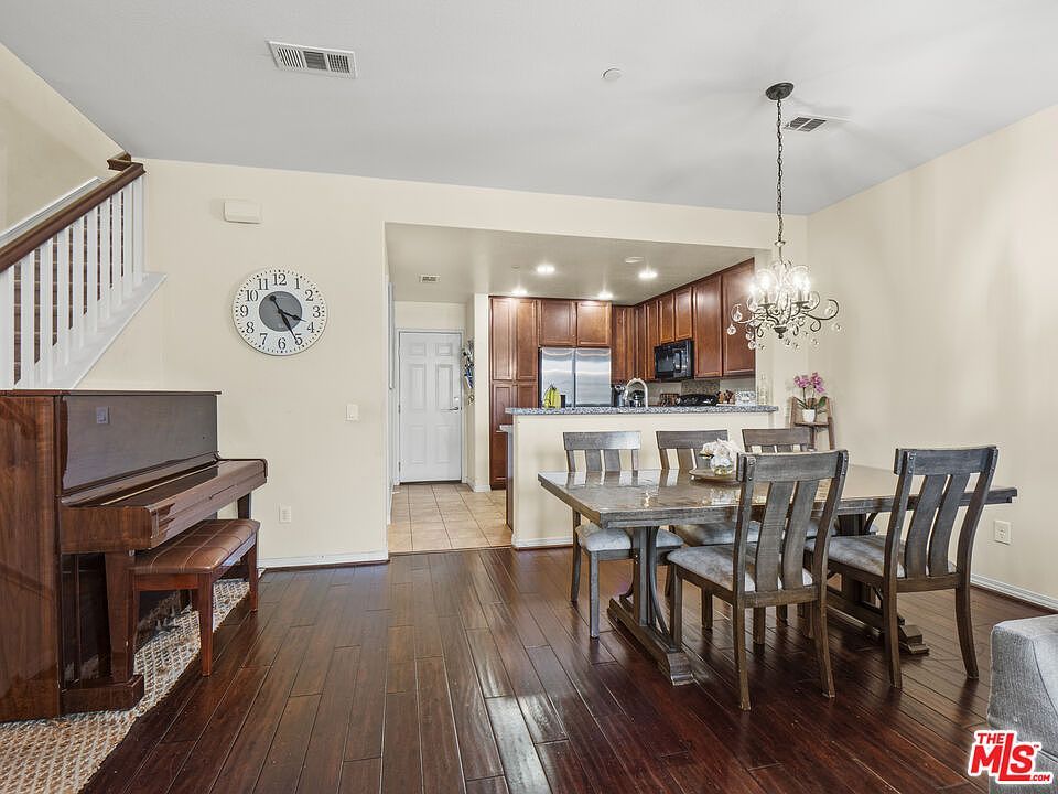 24496 Marzal St Santa Clarita, CA 91354 - Thumbnail 4