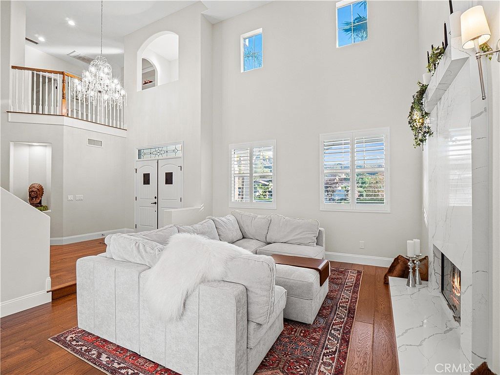 15345 Michael Crest Dr Santa Clarita, CA 91387 - Thumbnail 4