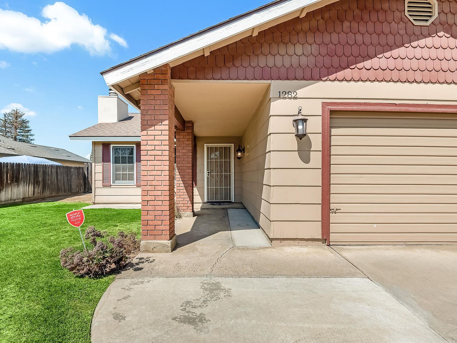 1282 Ben Franklin Ave Tulare, CA 93274 - Thumbnail 4