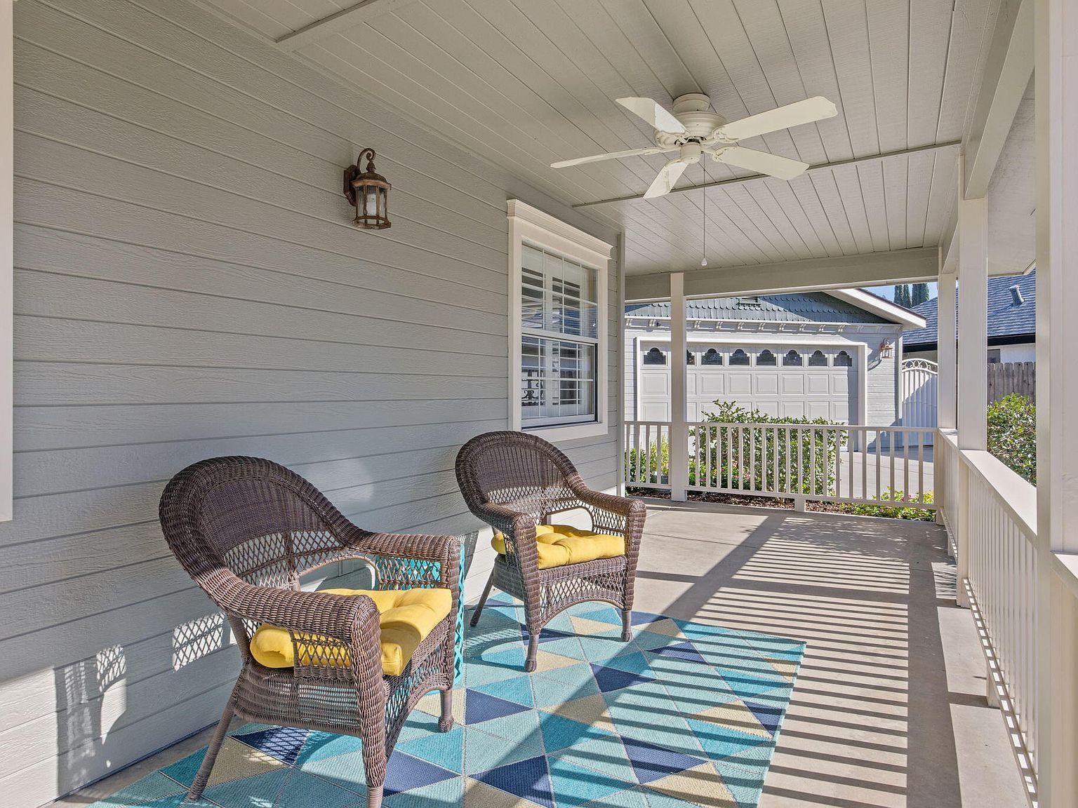 250 E Chestnut Ct Visalia, CA 93277 - Thumbnail 4