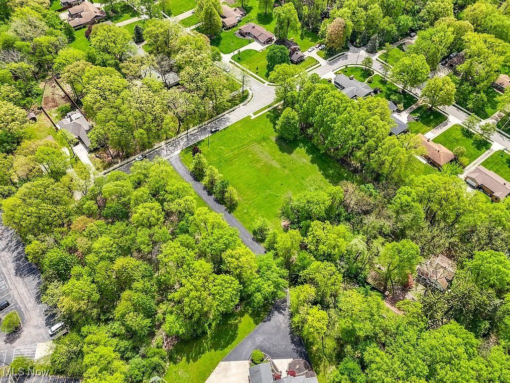 Daisy Blvd Independence, OH 44131 - Thumbnail 4