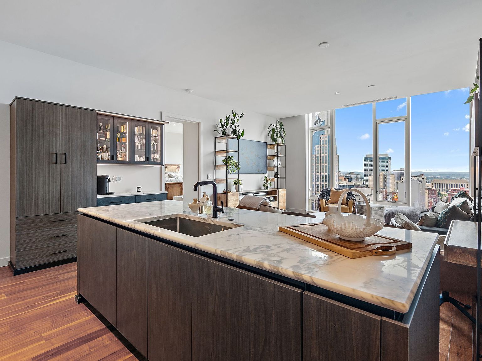 160 2nd Ave S APT 1903 Nashville, TN 37201 - Thumbnail 4