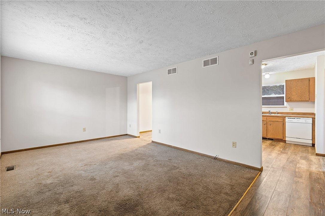 103 W Crosier St Akron, OH 44311 - Thumbnail 4