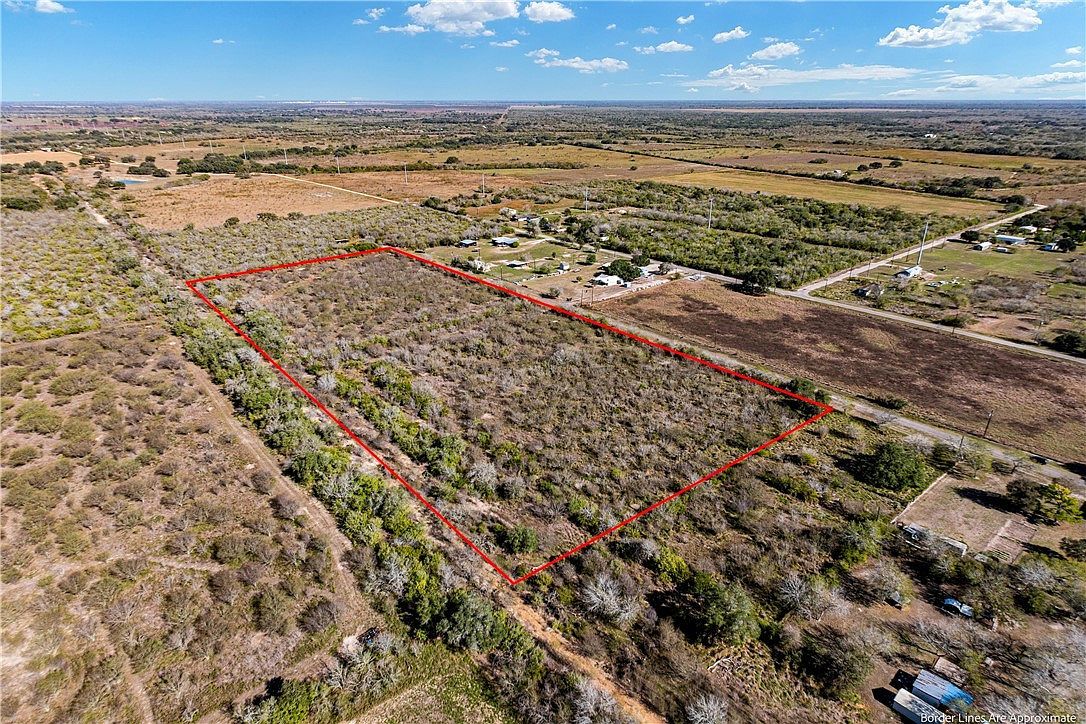 S 2nd St Skidmore, TX 78389 - Thumbnail 4