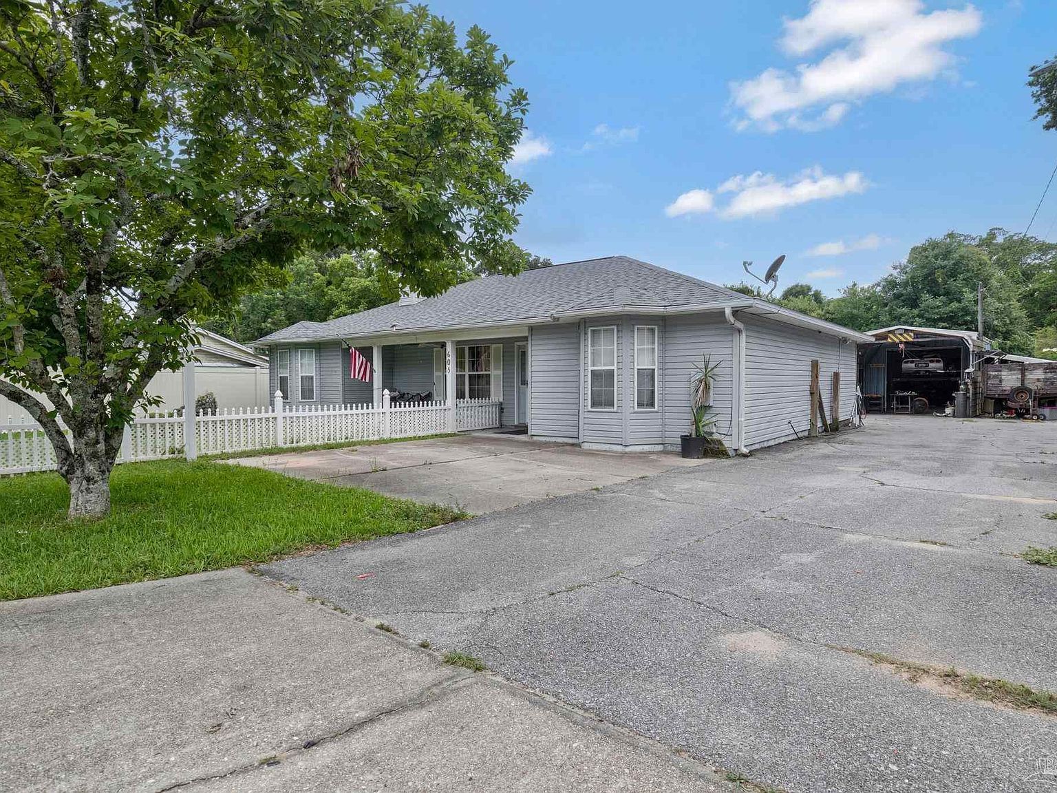 605 Armenia Dr Pensacola, FL 32505 - Thumbnail 4