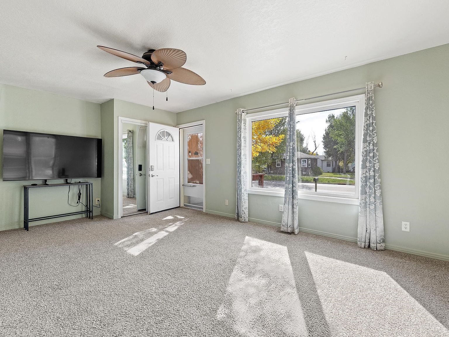 242 Anamosa St Rapid City, SD 57701 - Thumbnail 4