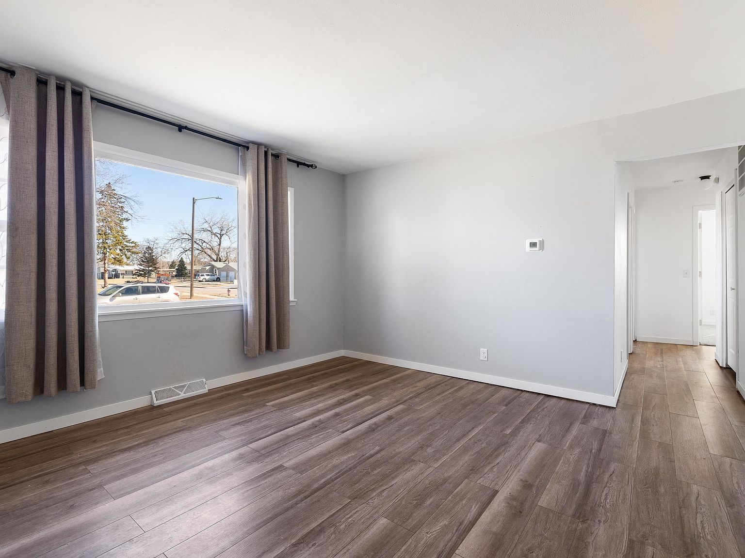 2123 Ivy Ave Rapid City, SD 57701 - Thumbnail 4