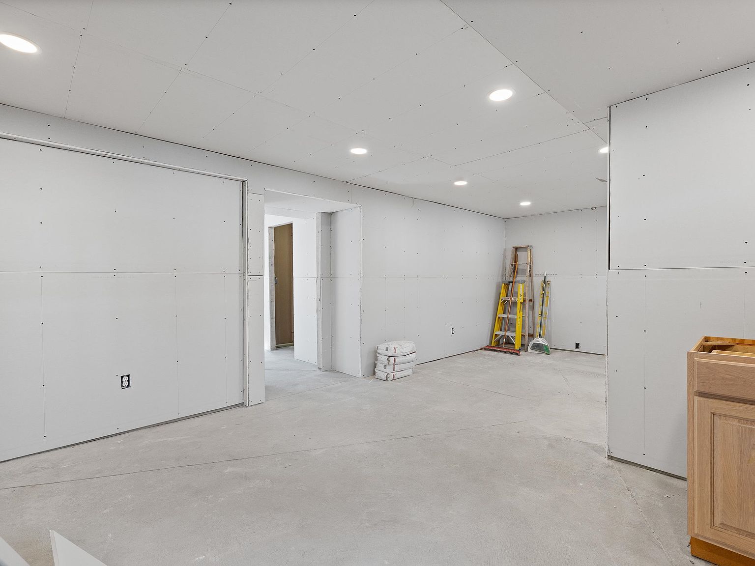 37 1st St Lead, SD 57754 - Thumbnail 4