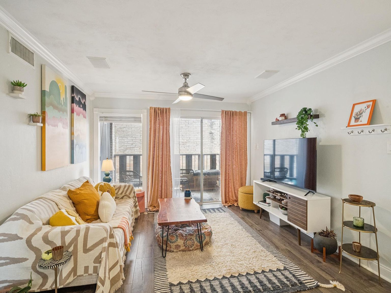 1304 Summit St APT 107 Austin, TX 78741 - Thumbnail 4