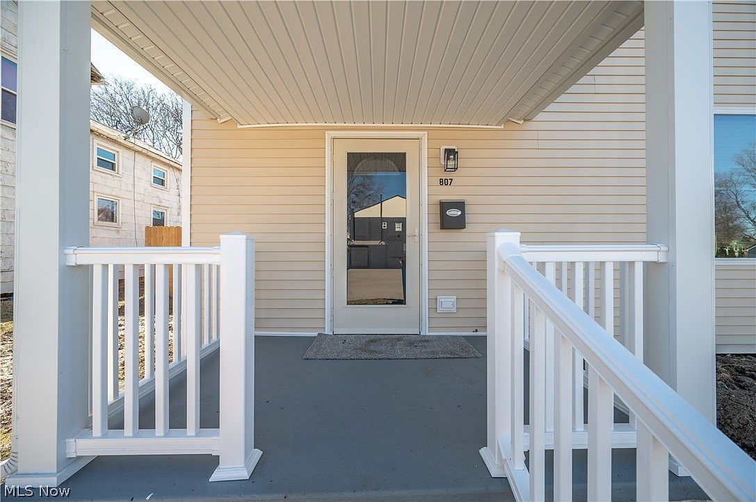 807 E 3rd St Salem, OH 44460 - Thumbnail 4