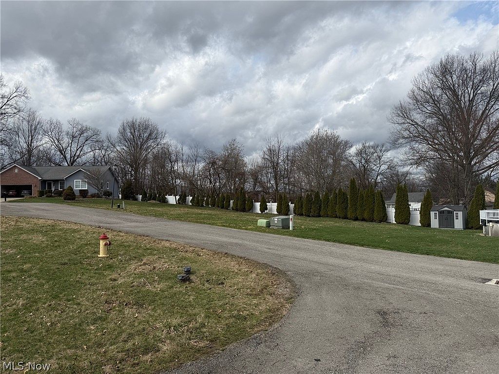 Anna Cir Struthers, OH 44471 - Thumbnail 4