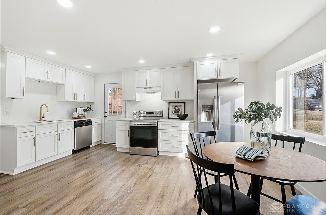 8415 Mayfair St Cincinnati, OH 45216 - Thumbnail 4