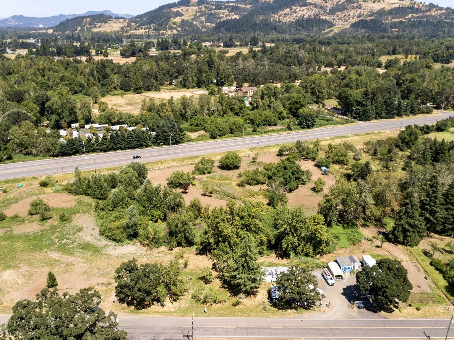 34259 Matthews Rd Eugene, OR 97405 - Thumbnail 4