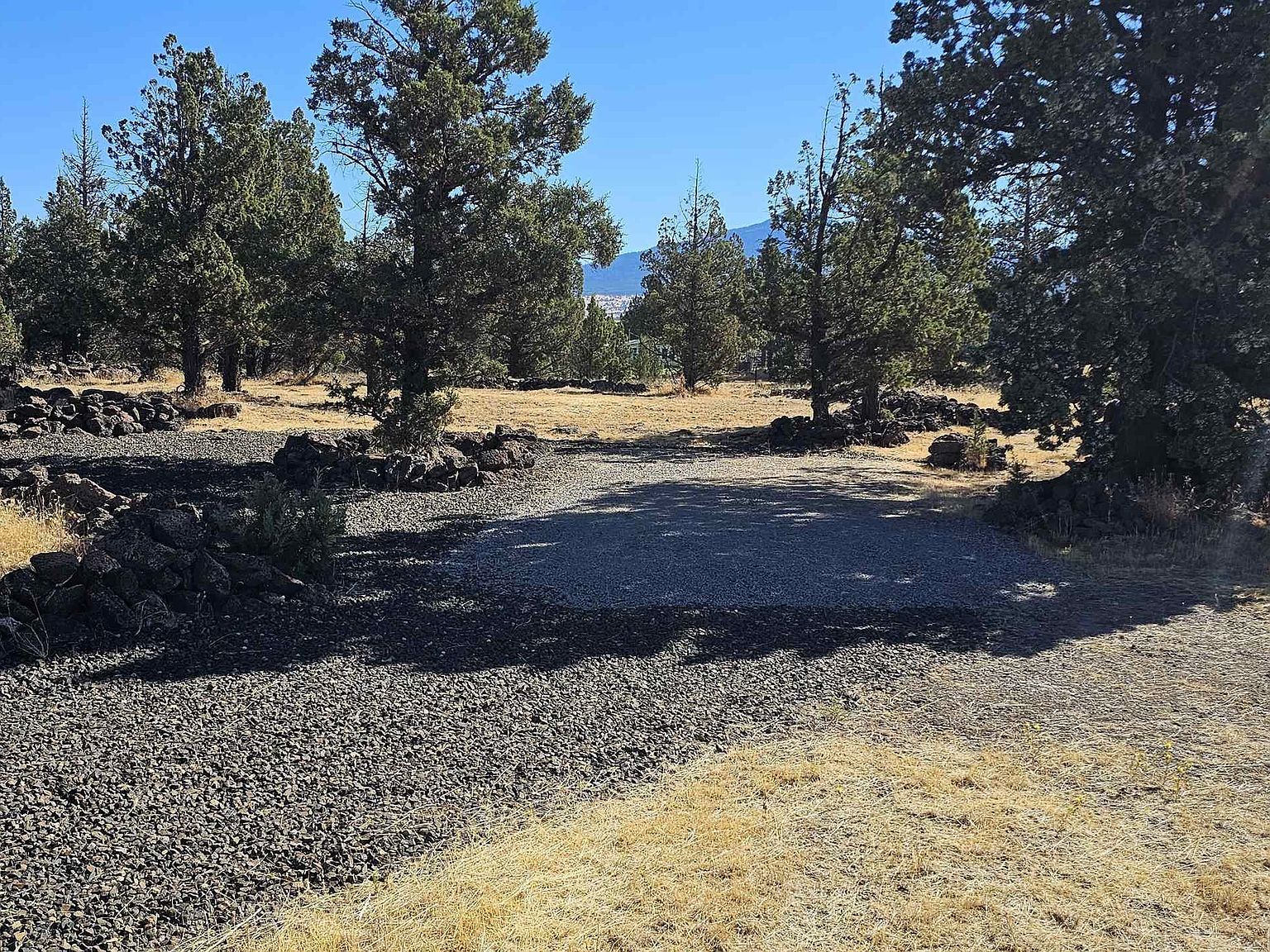 Quartz Ave Montague, CA 96064 - Thumbnail 4