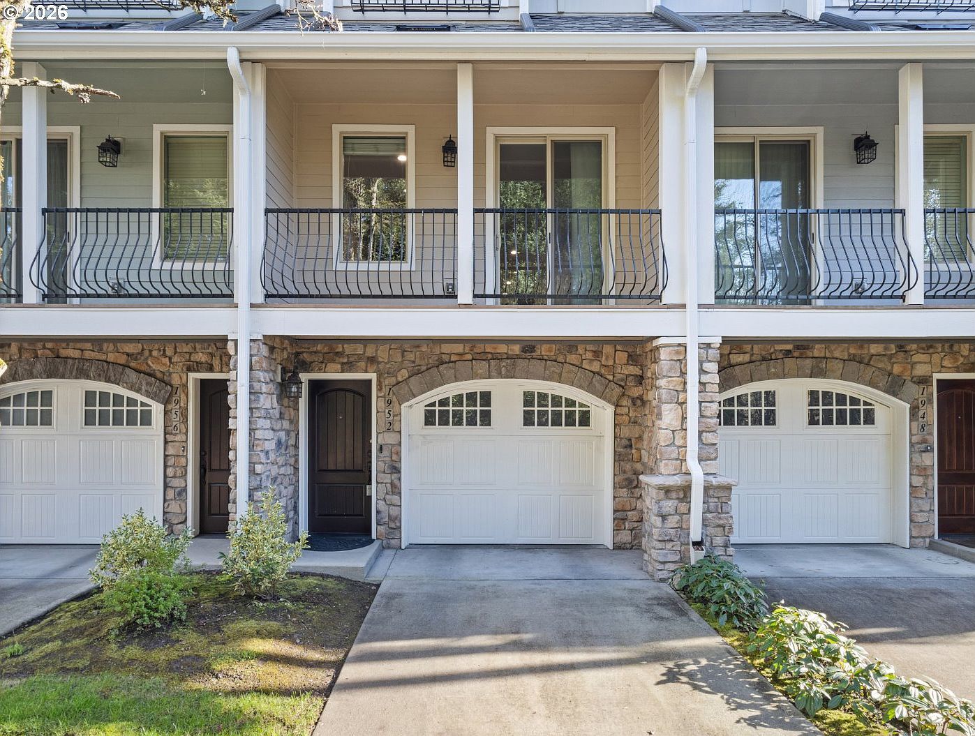 1952 NE 48th Way Hillsboro, OR 97124 - Thumbnail 4