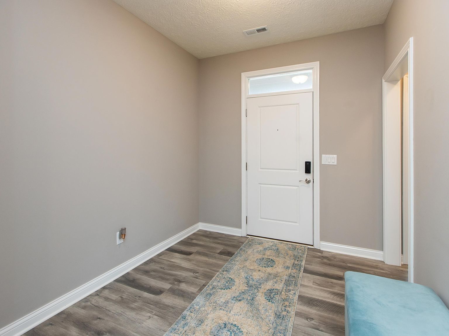 253 Darrough Dr Greenwood, IN 46143 - Thumbnail 4