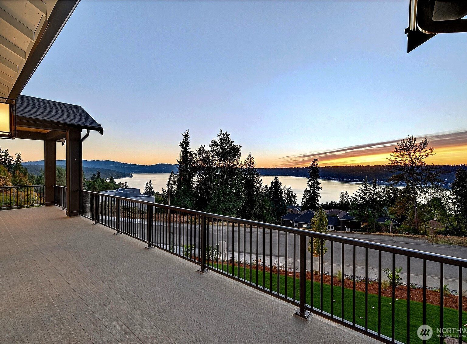 1642 205th Pl NE Sammamish, WA 98074 - Thumbnail 4