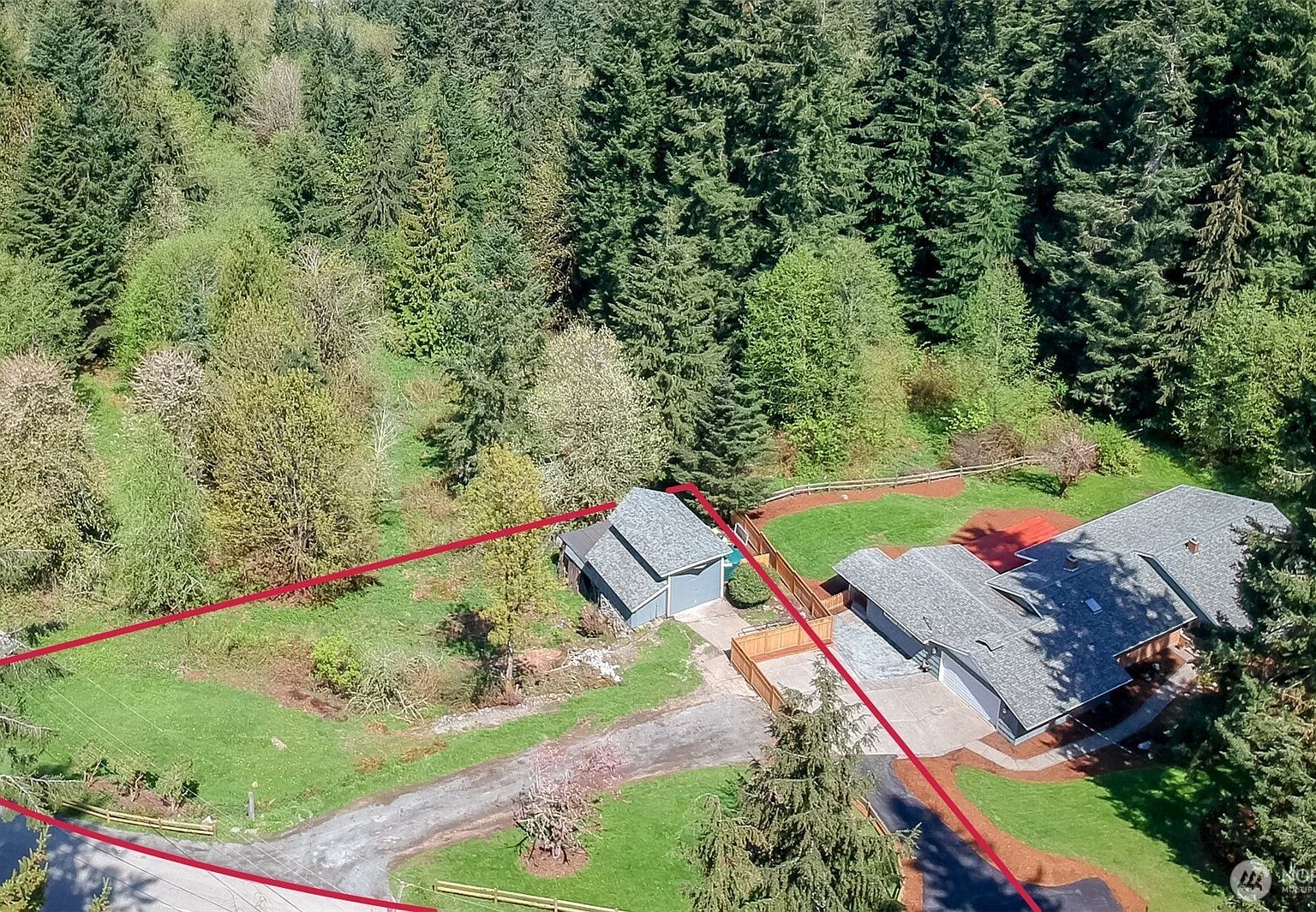 17600 SE Cougar Mountain Dr Issaquah, WA 98027 - Thumbnail 4