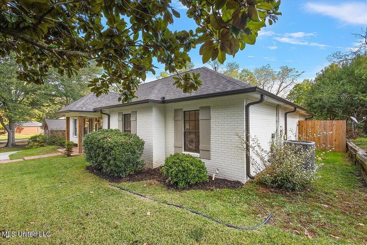 313 Busick Well Rd Brandon, MS 39042 - Thumbnail 4