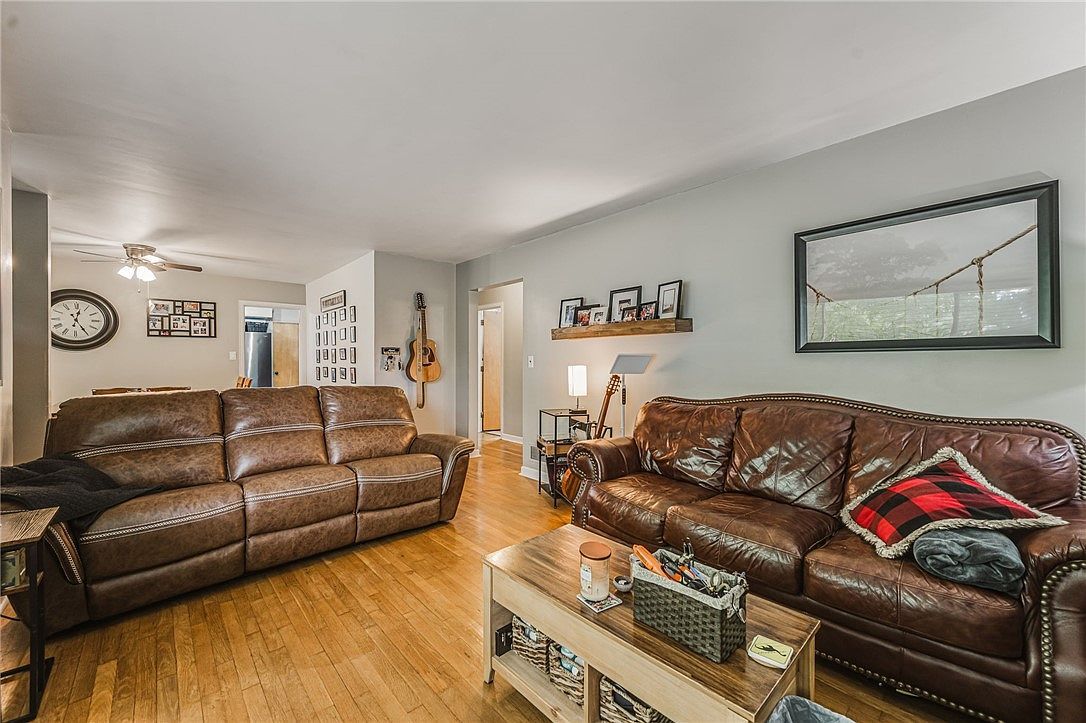 24 E Orchard Springs Dr Dayton, OH 45415 - Thumbnail 4