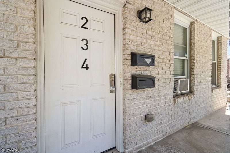 234 Lt Glenn Zamorski Dr Elizabethport, NJ 07206 - Thumbnail 4