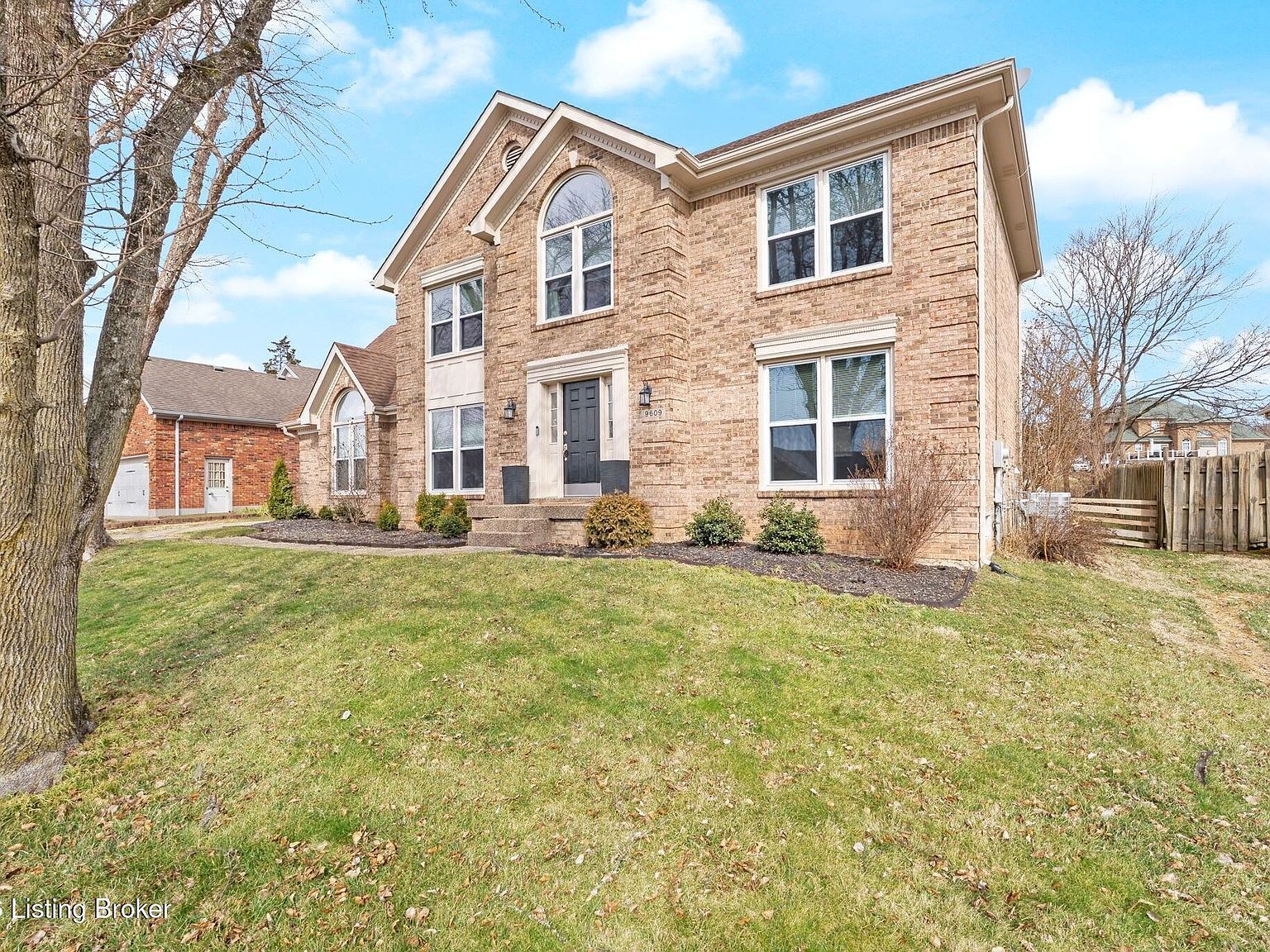 9609 Farmstead Ln Louisville, KY 40291 - Thumbnail 4