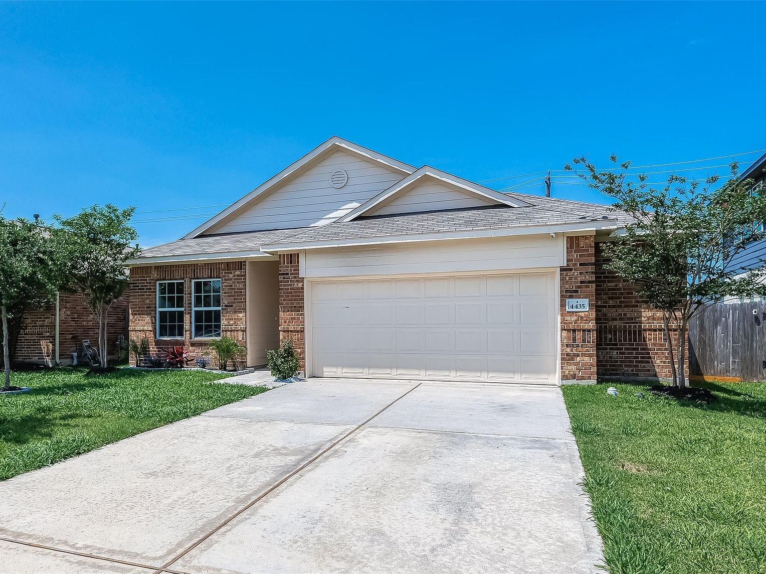 4435 Painted Bunting Ln Baytown, TX 77521 - Thumbnail 4