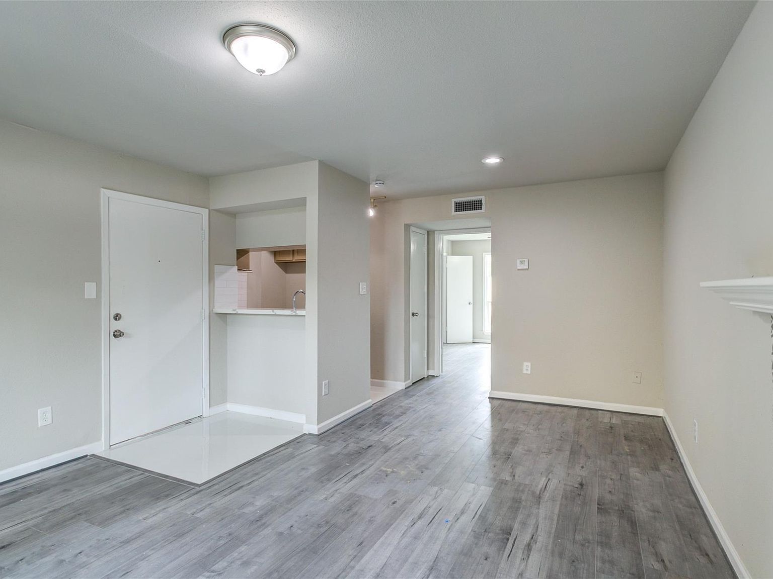 3300 Pebblebrook Dr APT 15 Seabrook, TX 77586 - Thumbnail 4