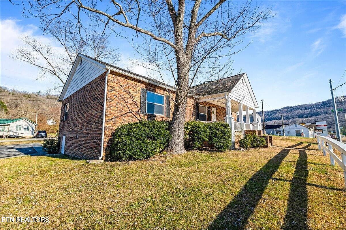 1171 5th St Jellico, TN 37762 - Thumbnail 4