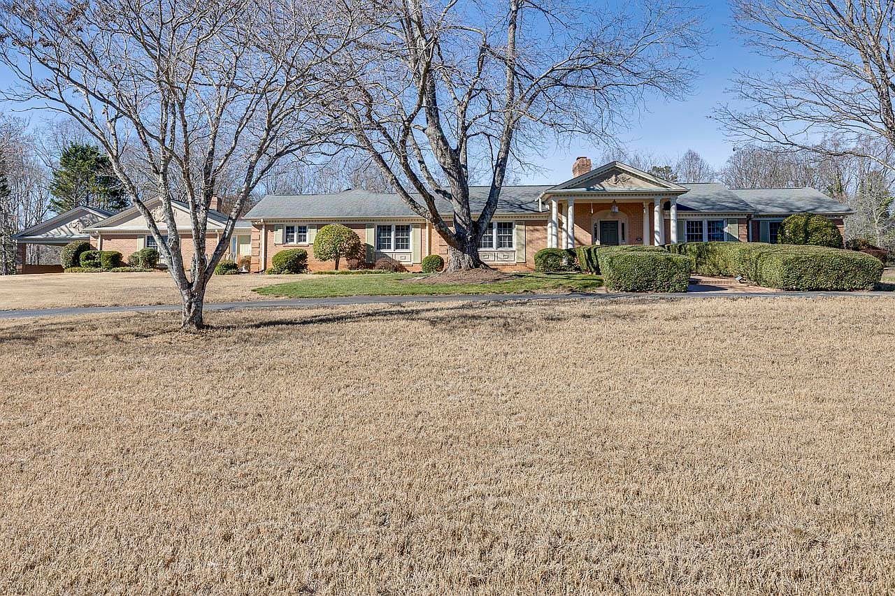 136 Club Dr Simpsonville, SC 29681 - Thumbnail 4