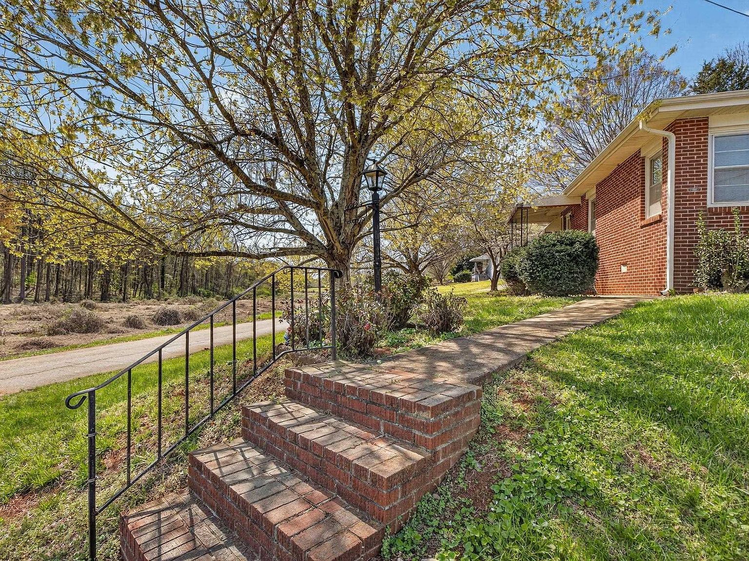 8 Abelia Dr Greenville, SC 29617 - Thumbnail 4