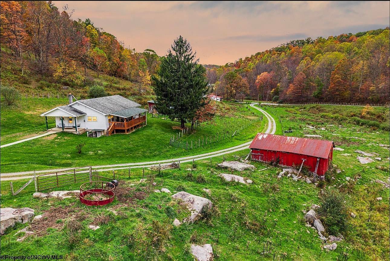 3462 Marquess Rd Tunnelton, WV 26444 - Thumbnail 4