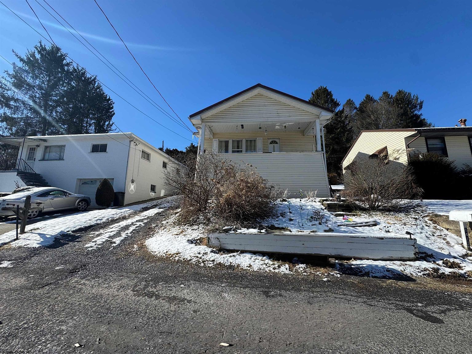 1412 Hood St Fairmont, WV 26554 - Thumbnail 4