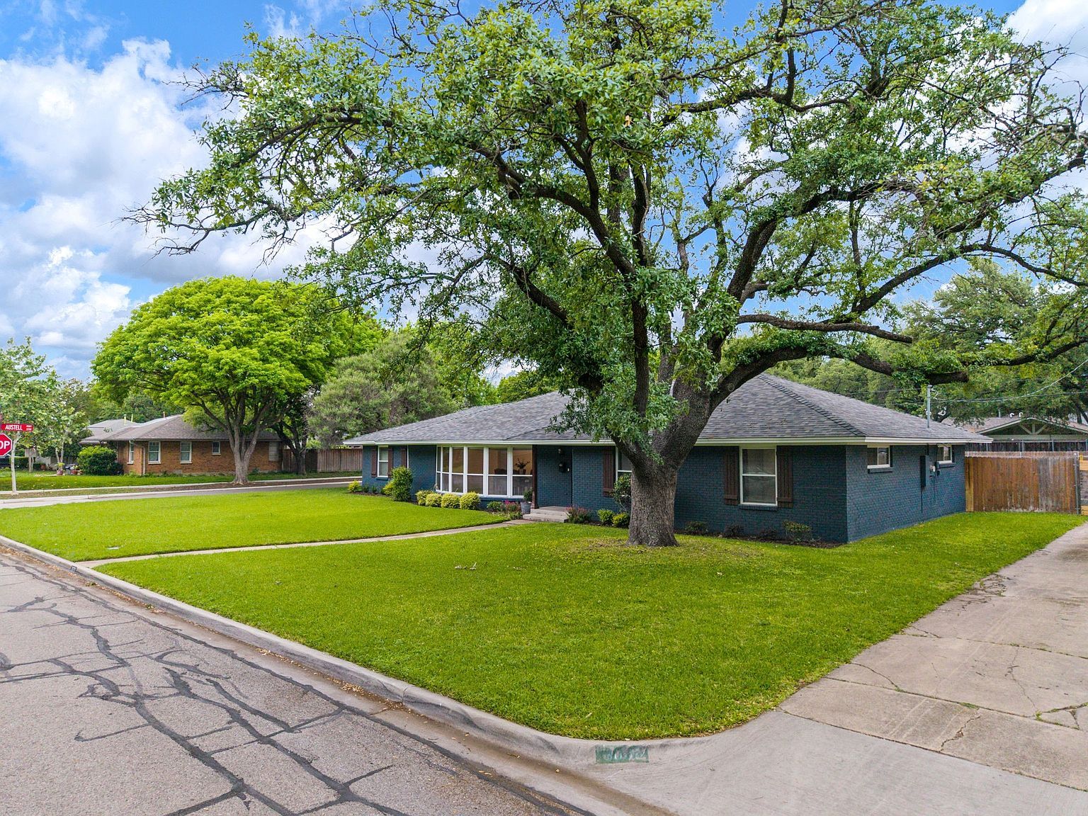 3001 Lavita Ln Farmers Branch, TX 75234 - Thumbnail 4