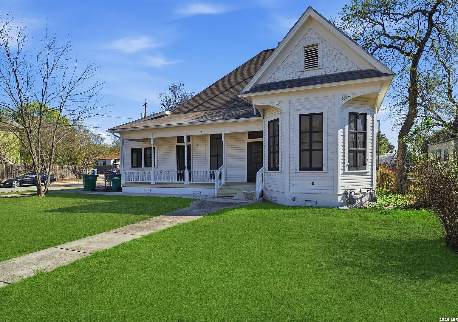 530 E Carson St San Antonio, TX 78208 - Thumbnail 4