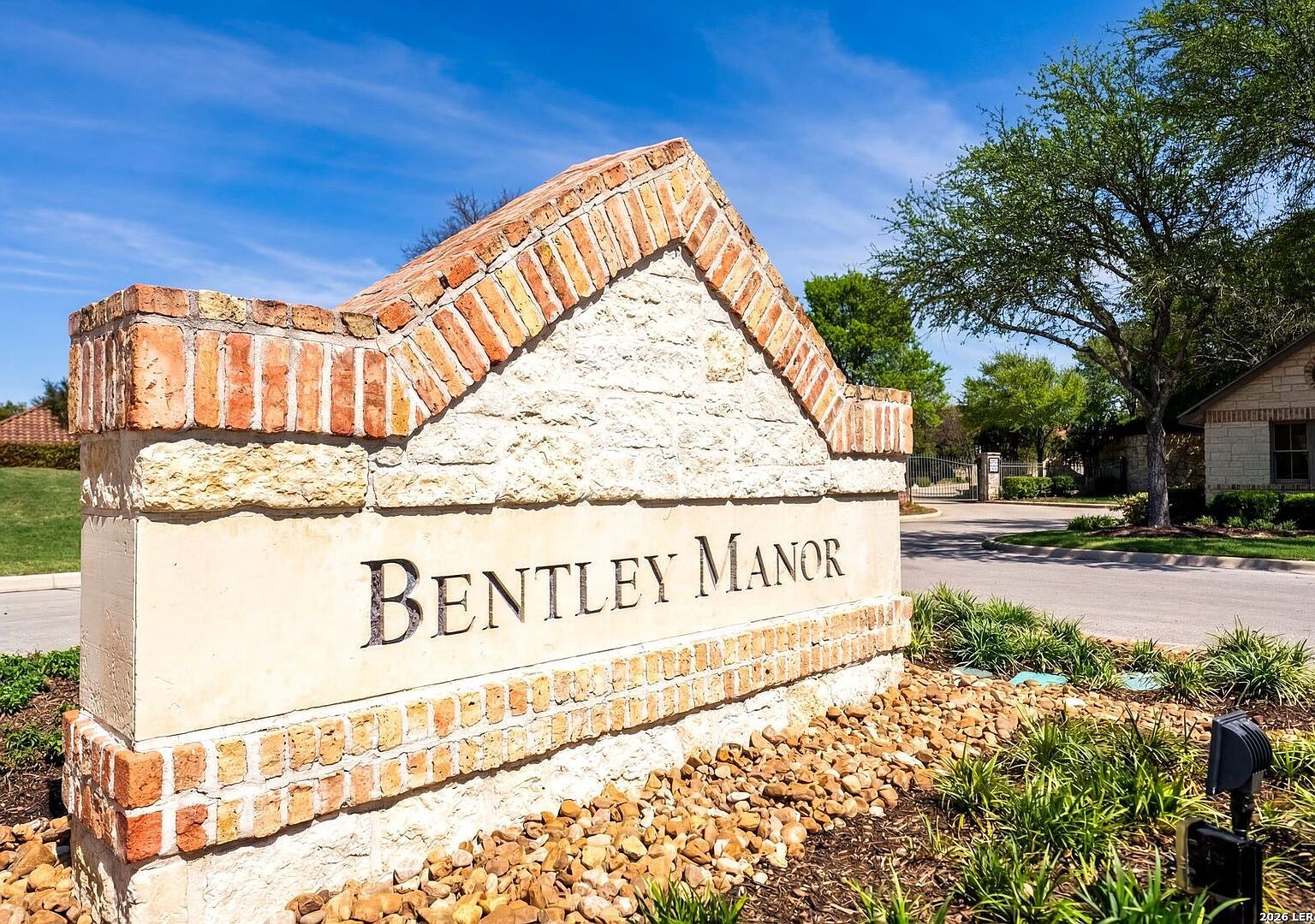 515 Talmadge Ln San Antonio, TX 78249 - Thumbnail 4