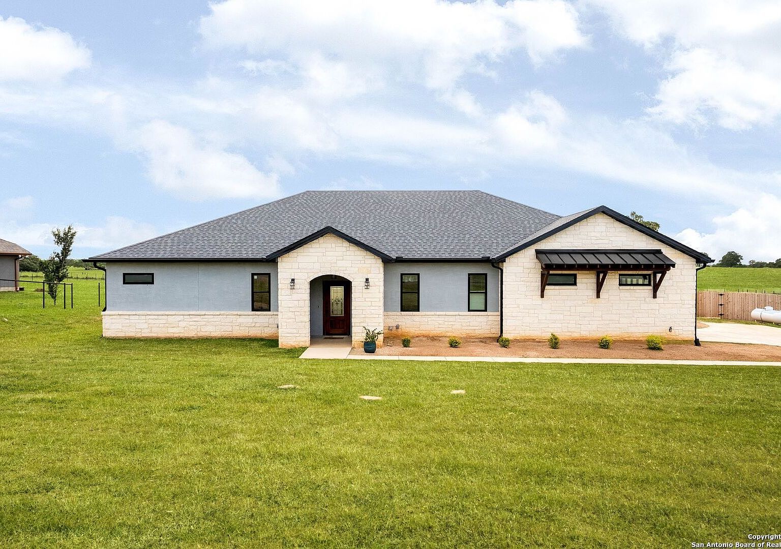 120 Western Way Adkins, TX 78101 - Thumbnail 4